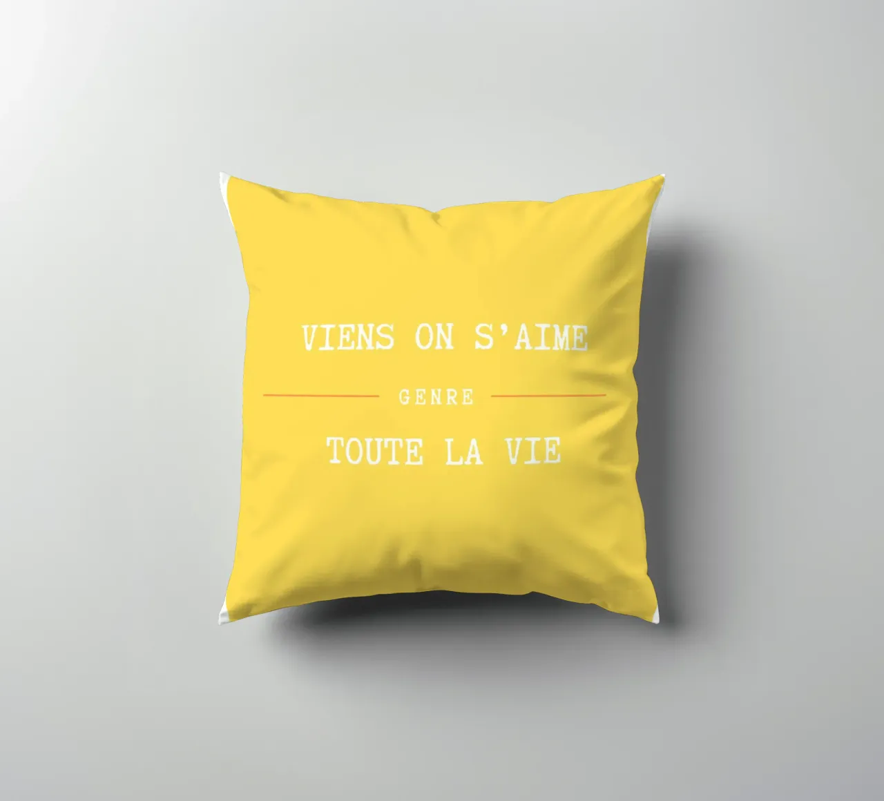 Viens on s'aime (Jaune) decorative cushion by Idées & Création