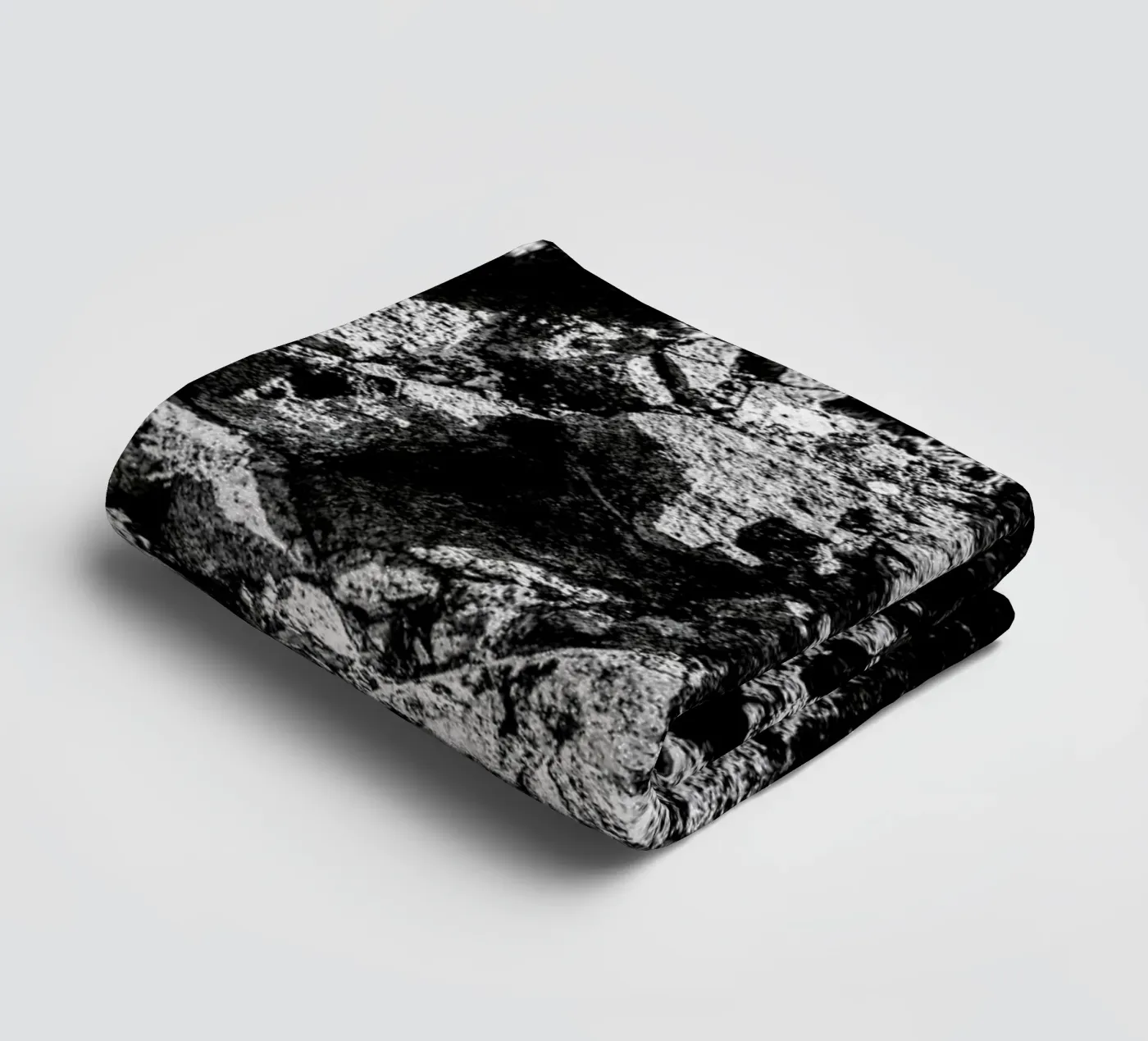 Rock Pattern 1 Handtuch von Chris Abatzis