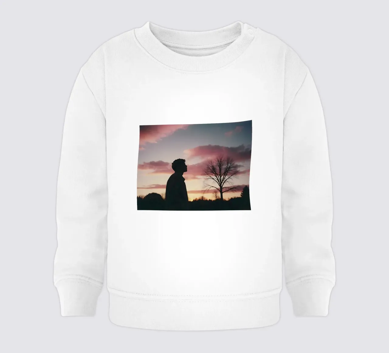 silhouette di un ragazzo che guarda il cielo d'inverno felpa neonato da serinae
