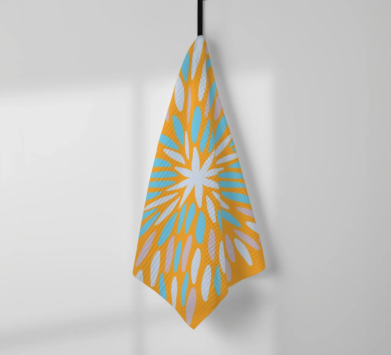 Petal burst - arancio, blu e beige canovaccio da cucina da Wackapacka