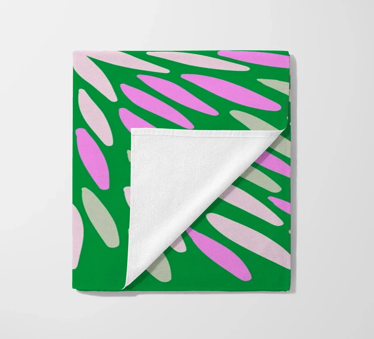 Petal burst - verde, rosa e beige telo mare da Wackapacka