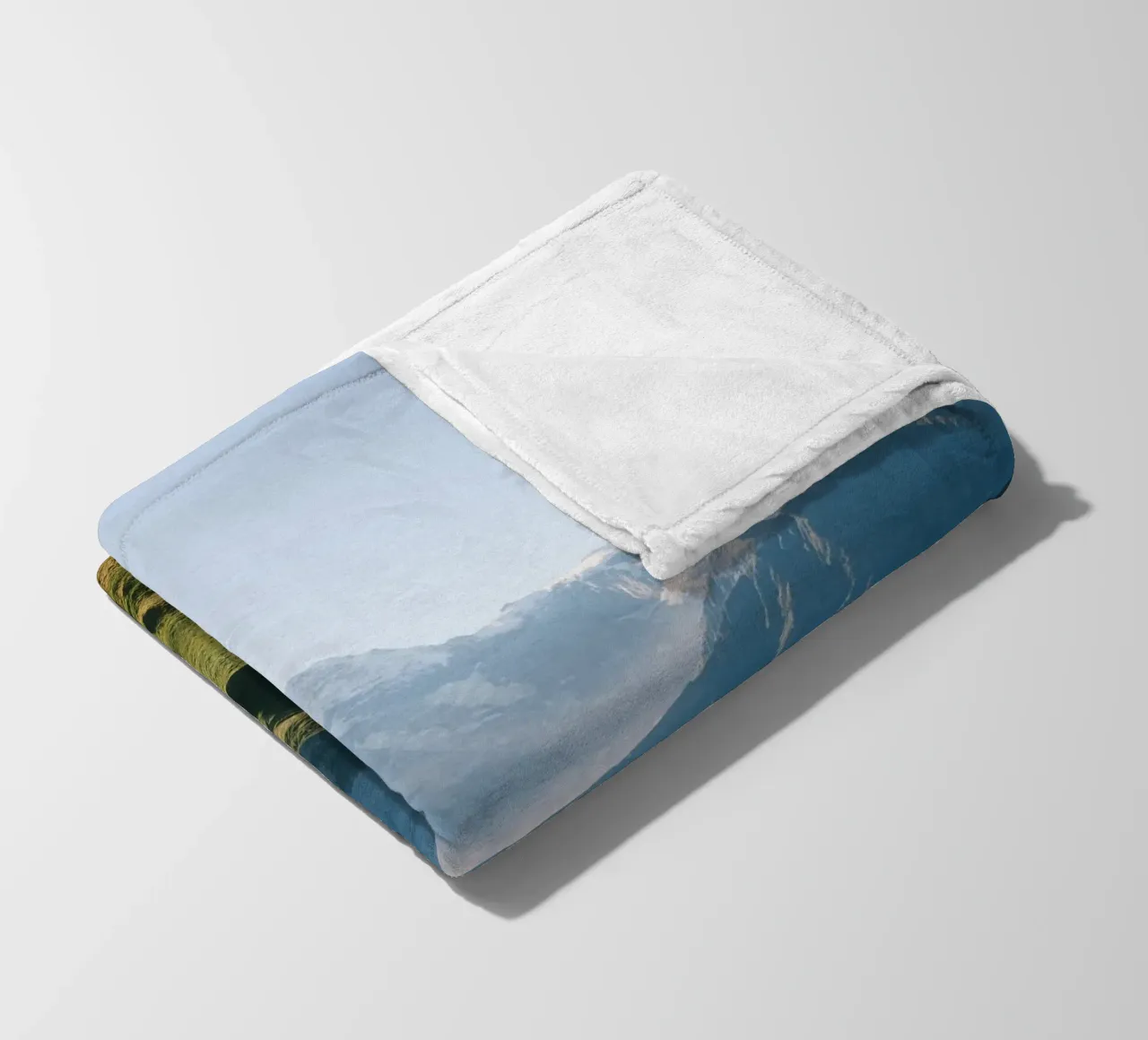 Eiger, Mönch & Jungfrau: Timeless Majesty coperta in pile da FujiSwiss