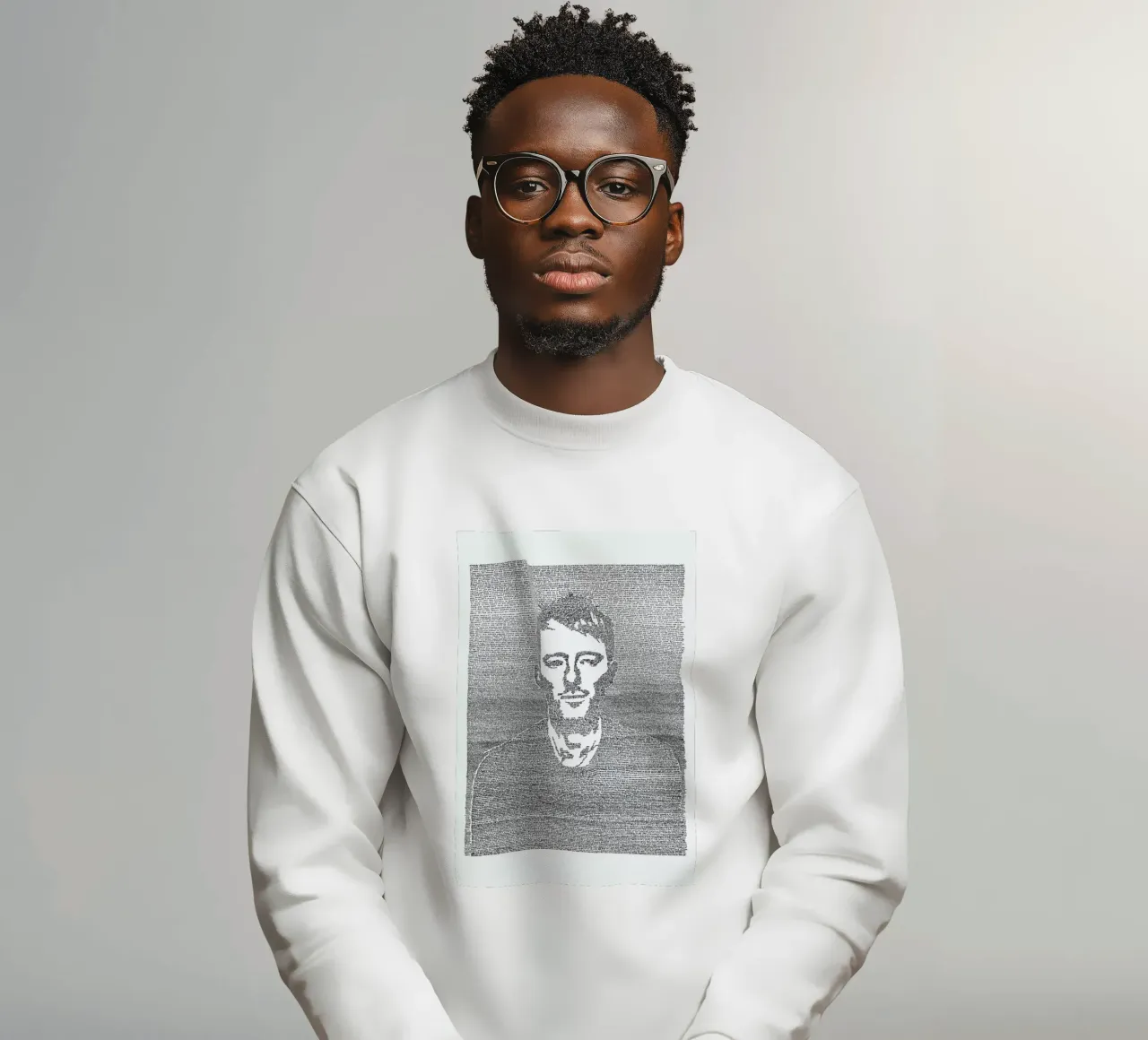 Thom sweatshirt van Mike Matola