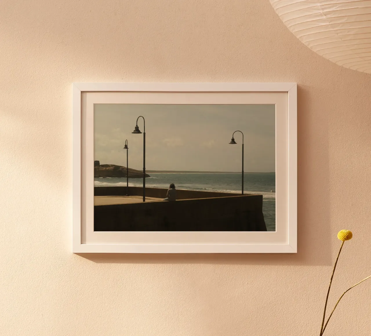Ocean Pause poster con telaio in legno da FujiPrints