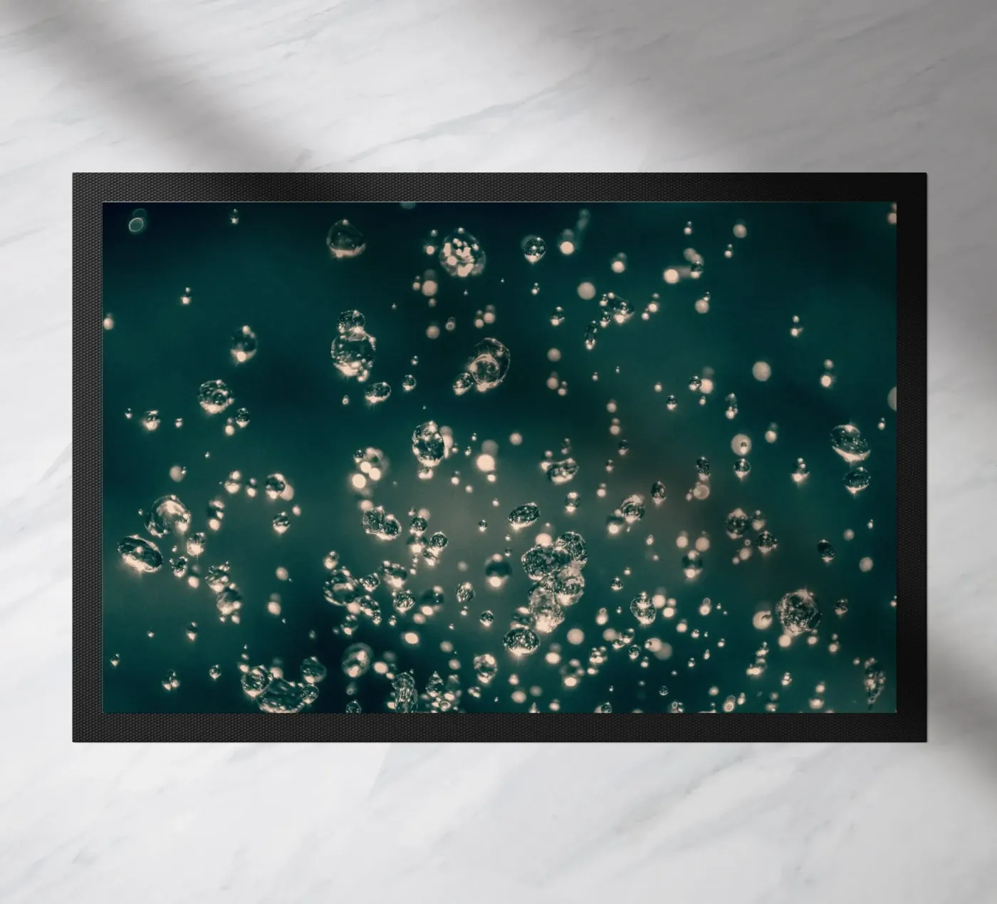 Tanzende Regentropfen Fußmatte von Katja Stehle Design