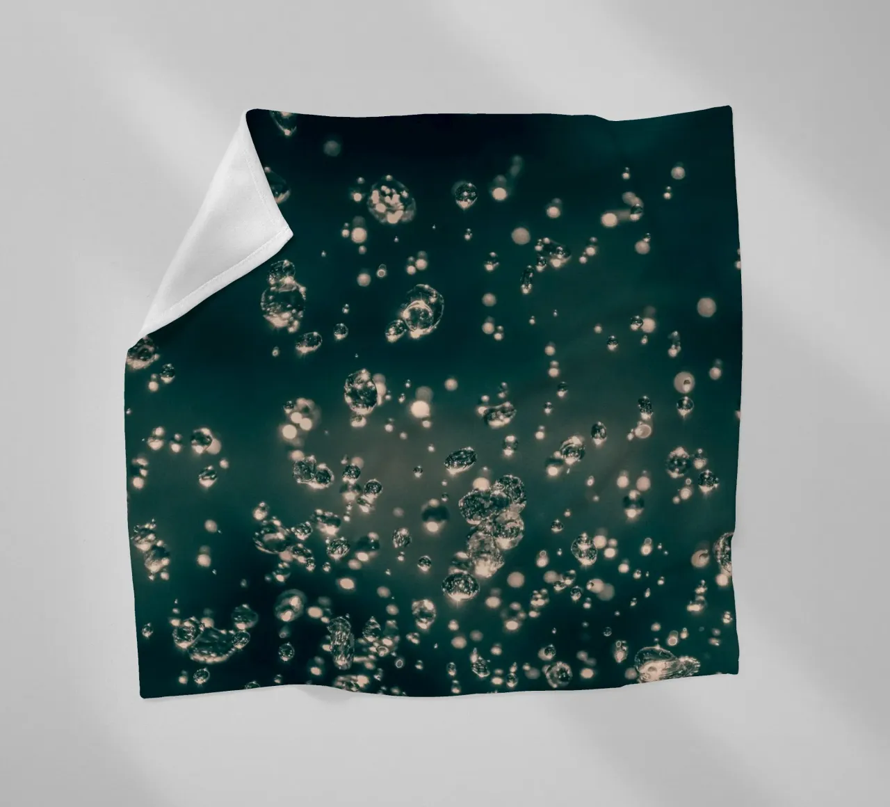 Gocce di pioggia danzanti coperta in pile da Katja Stehle Design