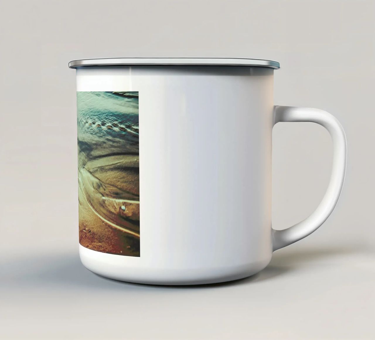 The Trace tazza in smalto da Pale Grain