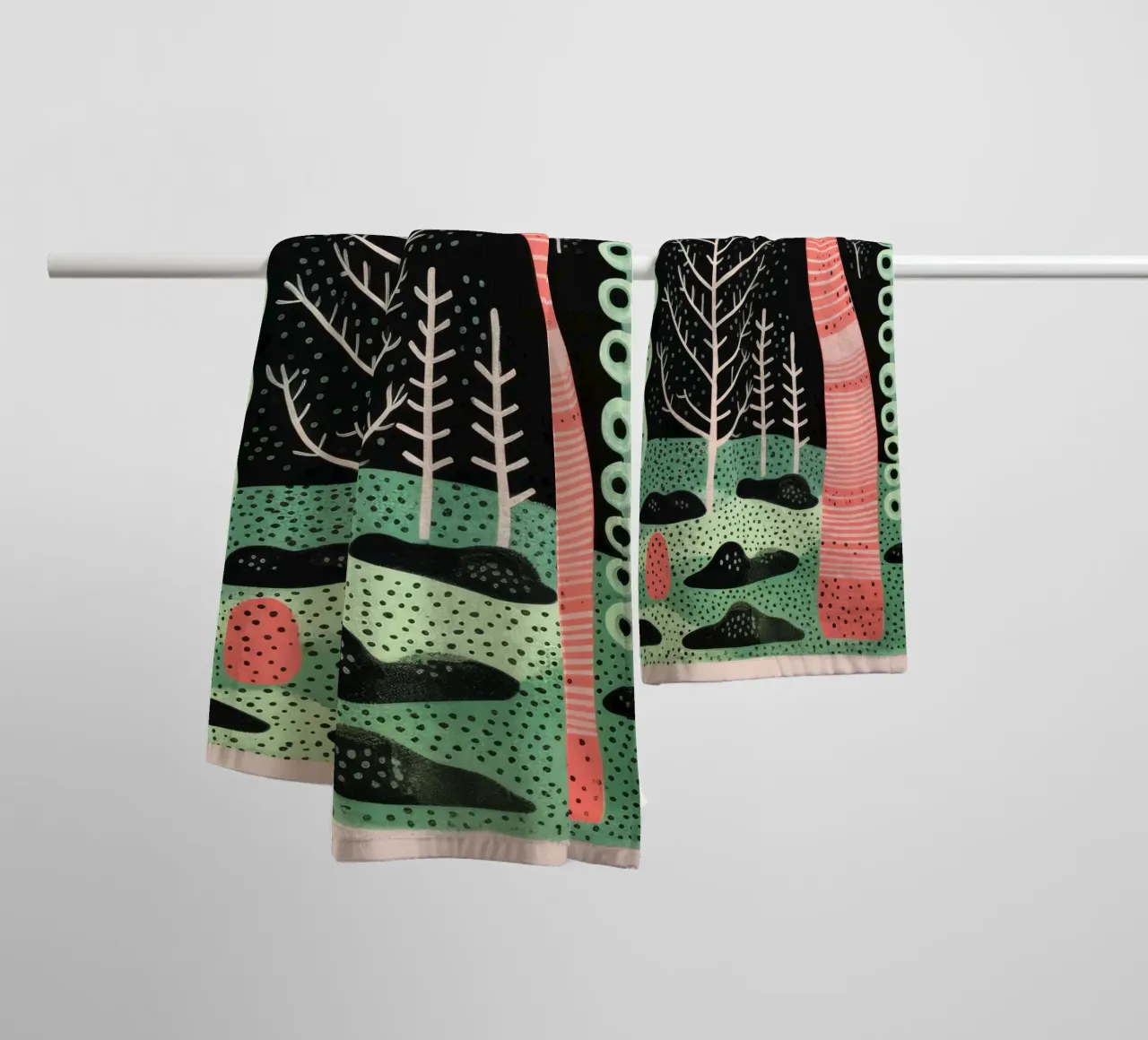 Groene regenworm 4 badhanddoek van Minimal Animal Art