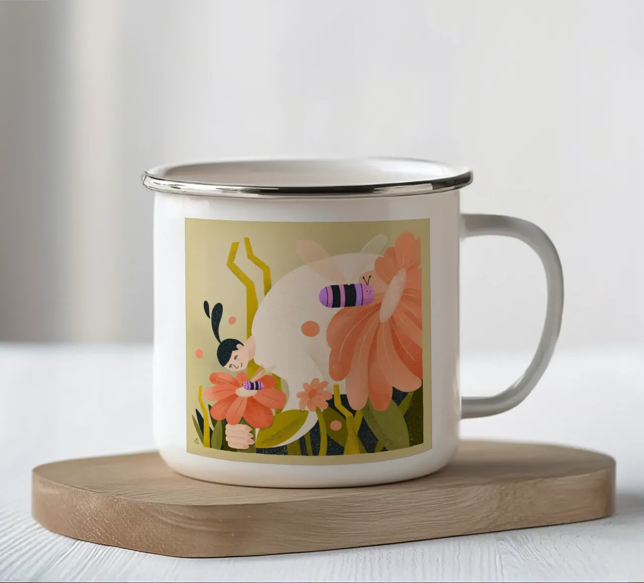 Pradera de flores con abejas y mujer taza de esmalte de Bold & Beautiful