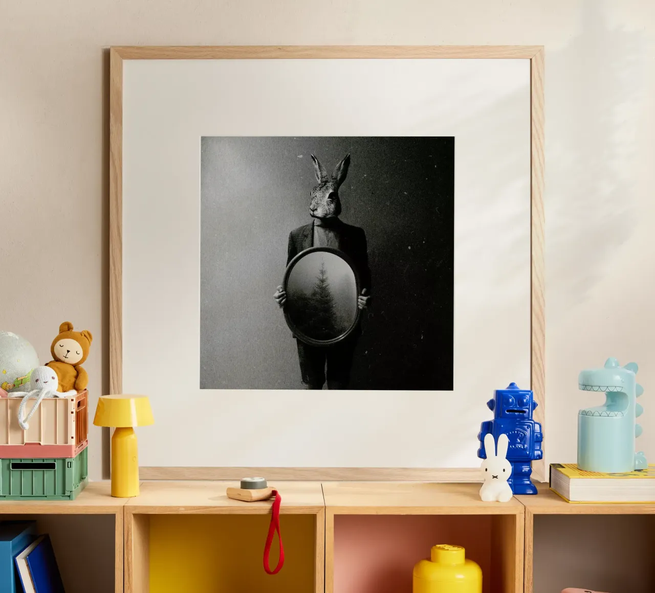 Animales en mi habitación - Conejo poster con marco de plástico de Evgeniy Stepanets