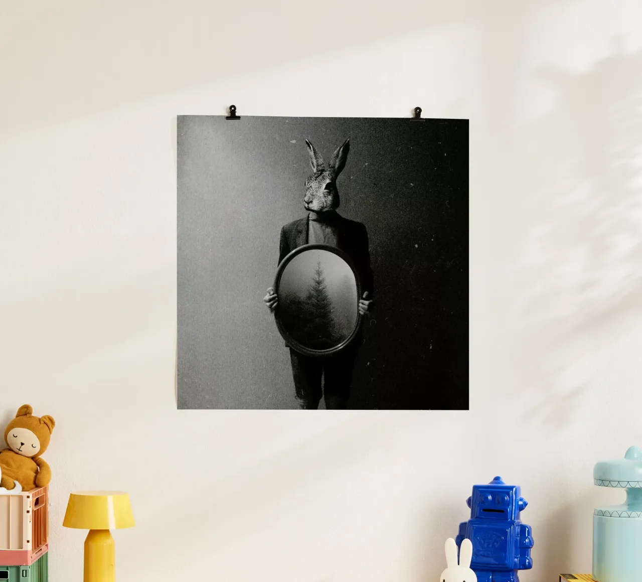 Animales en mi habitación - Conejo poster con marco de plástico de Evgeniy Stepanets