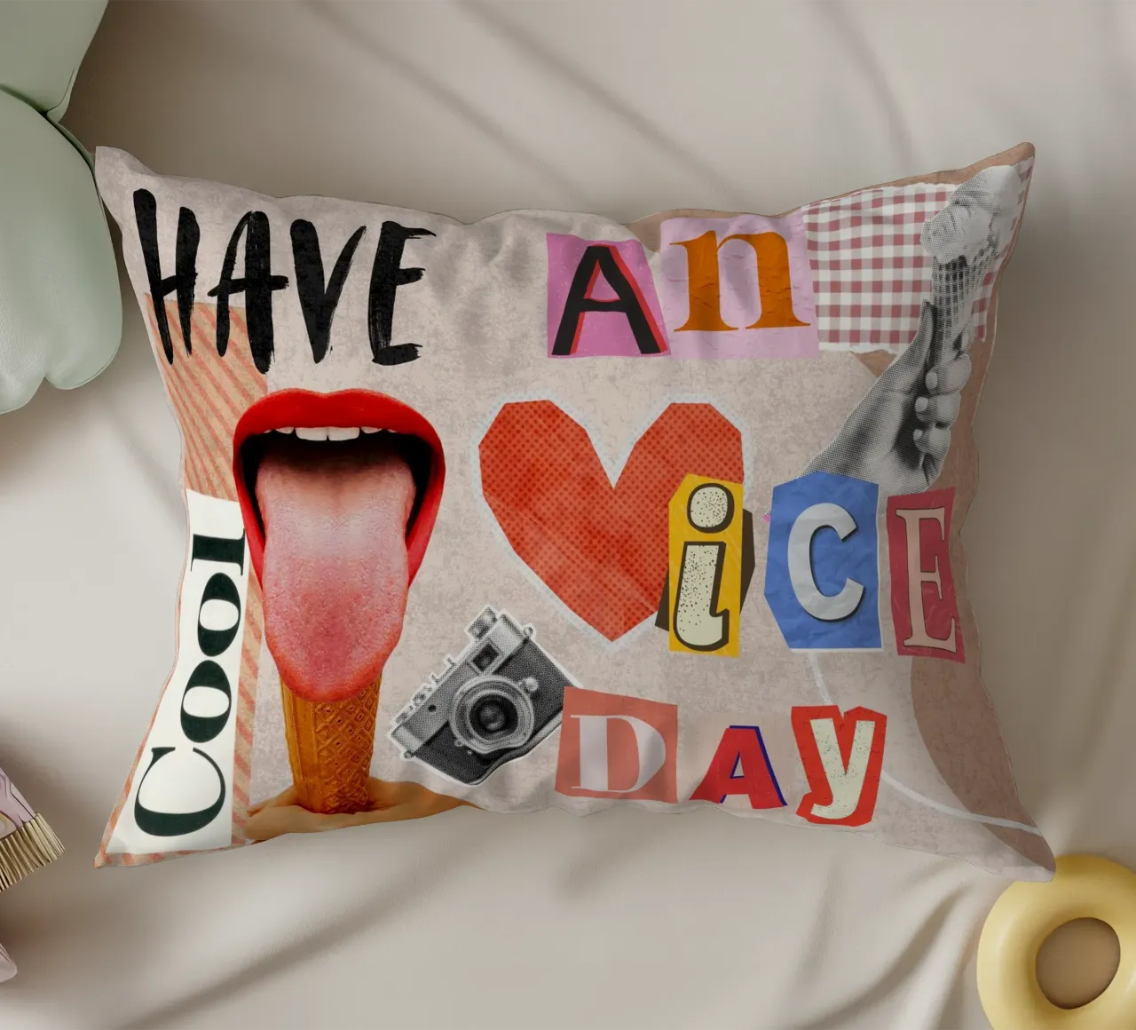 Have an ice day - cool & funny pun to be nice cuscino da Collage Quotes