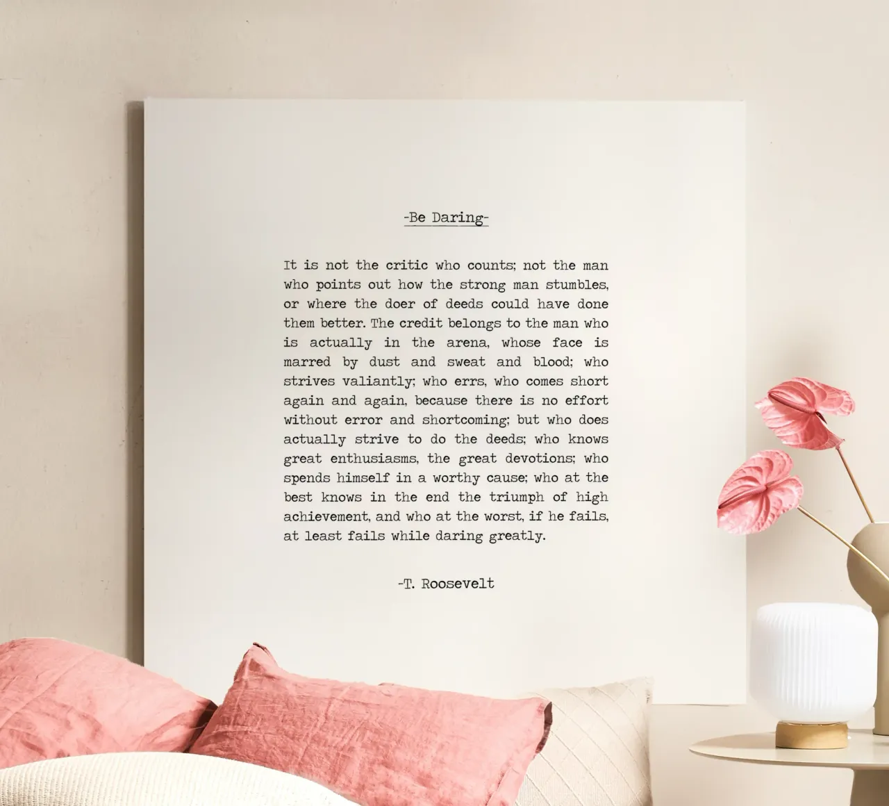 Der Mann in der Arena, der Großes wagt Theodore Roosevelt Zitat Leinwand mit Schattenfugenrahmen von Summer Soul Co. - Quotes
