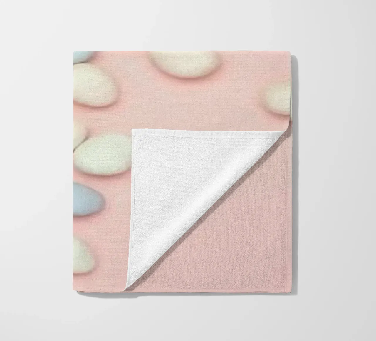 Easter Egg Spill telo mare da Juj Winn