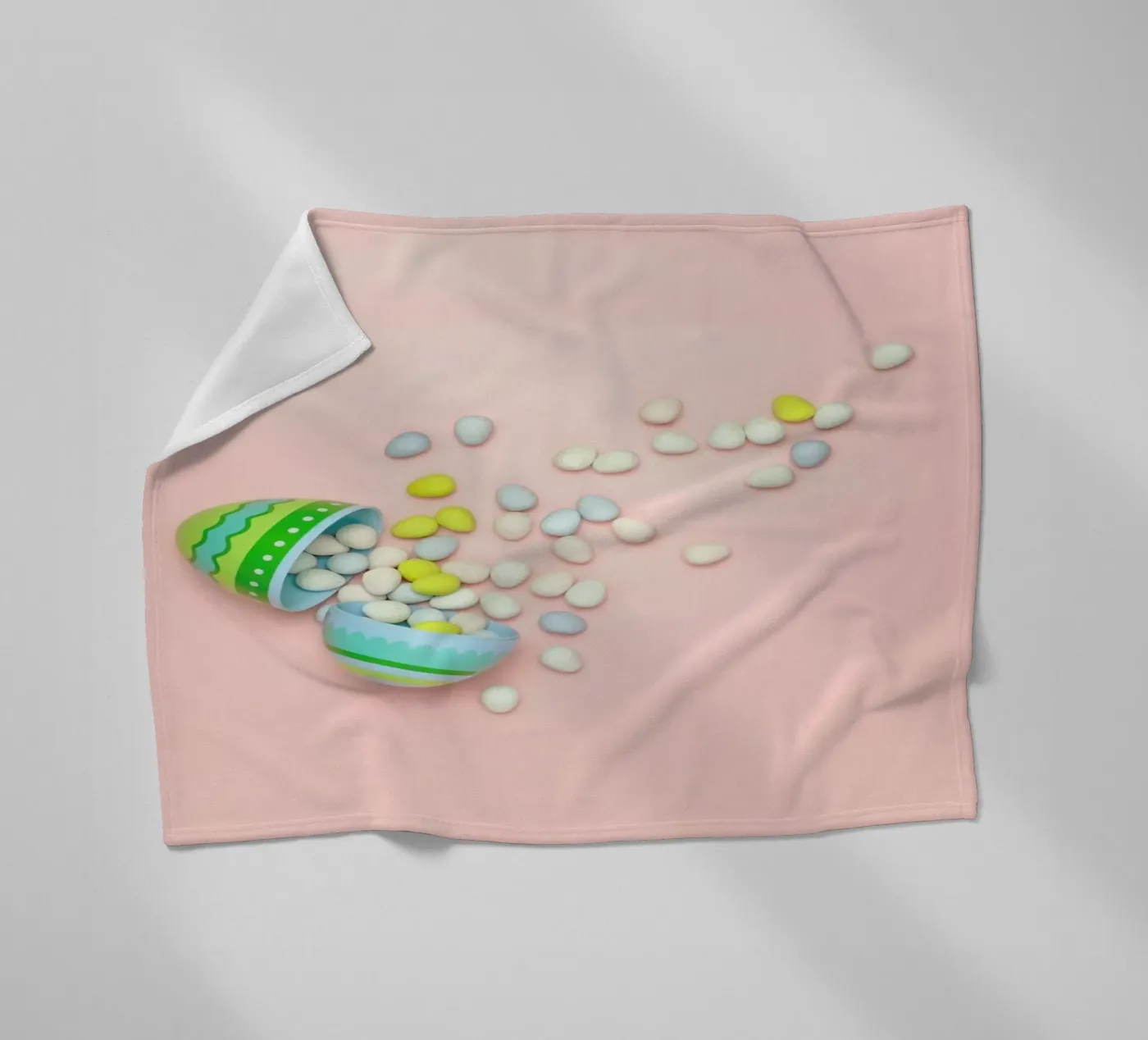 Easter Egg Spill Fleecedecke von Juj Winn