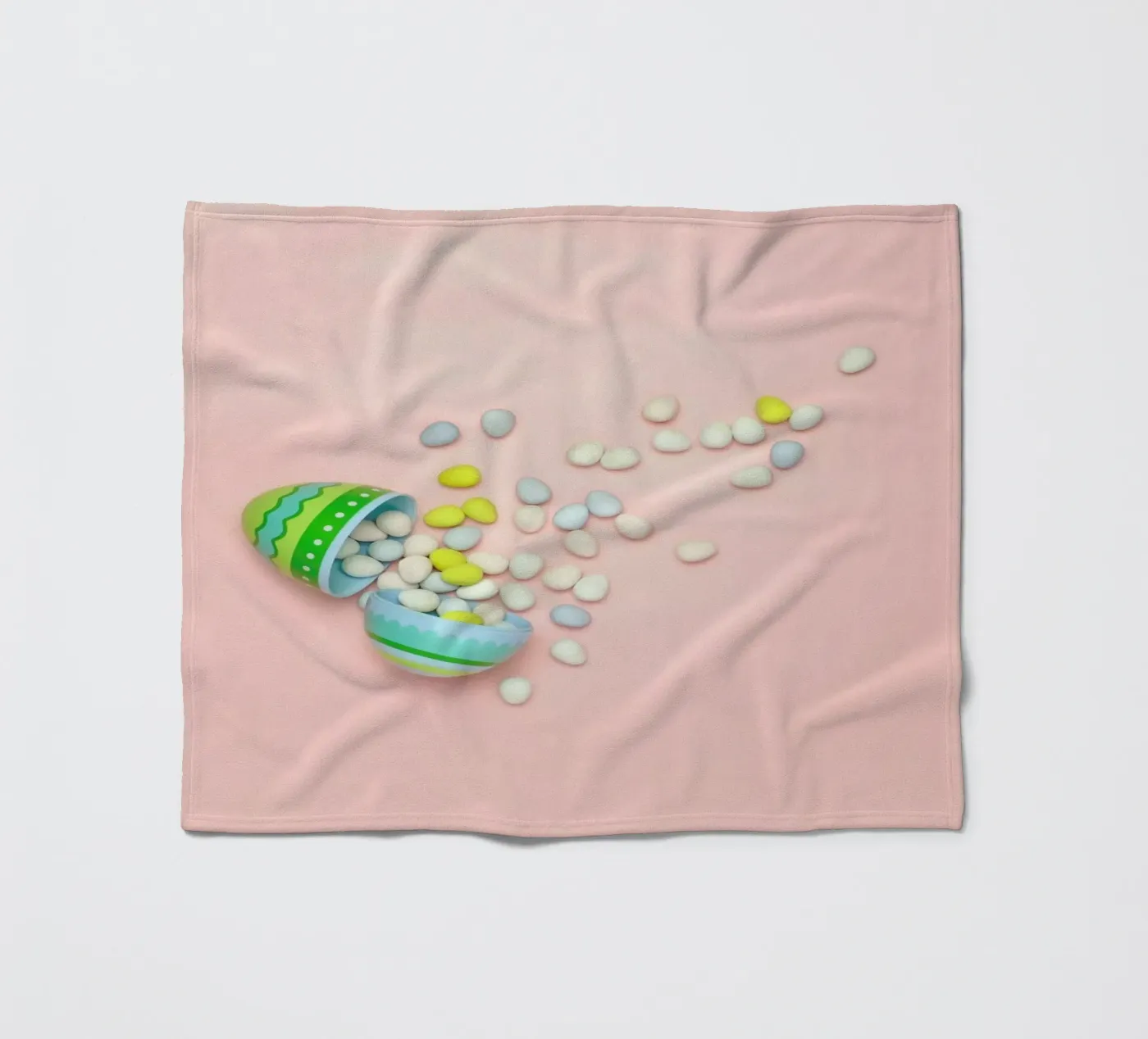 Easter Egg Spill Fleecedecke von Juj Winn