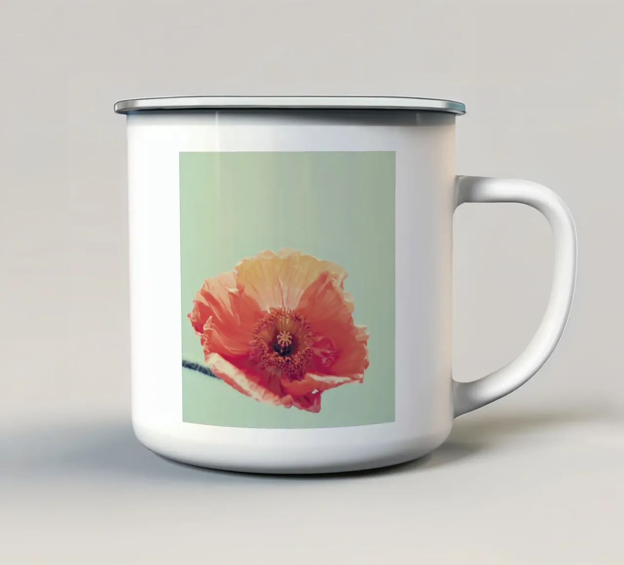 Peel tazza in smalto da Morgan Kendall
