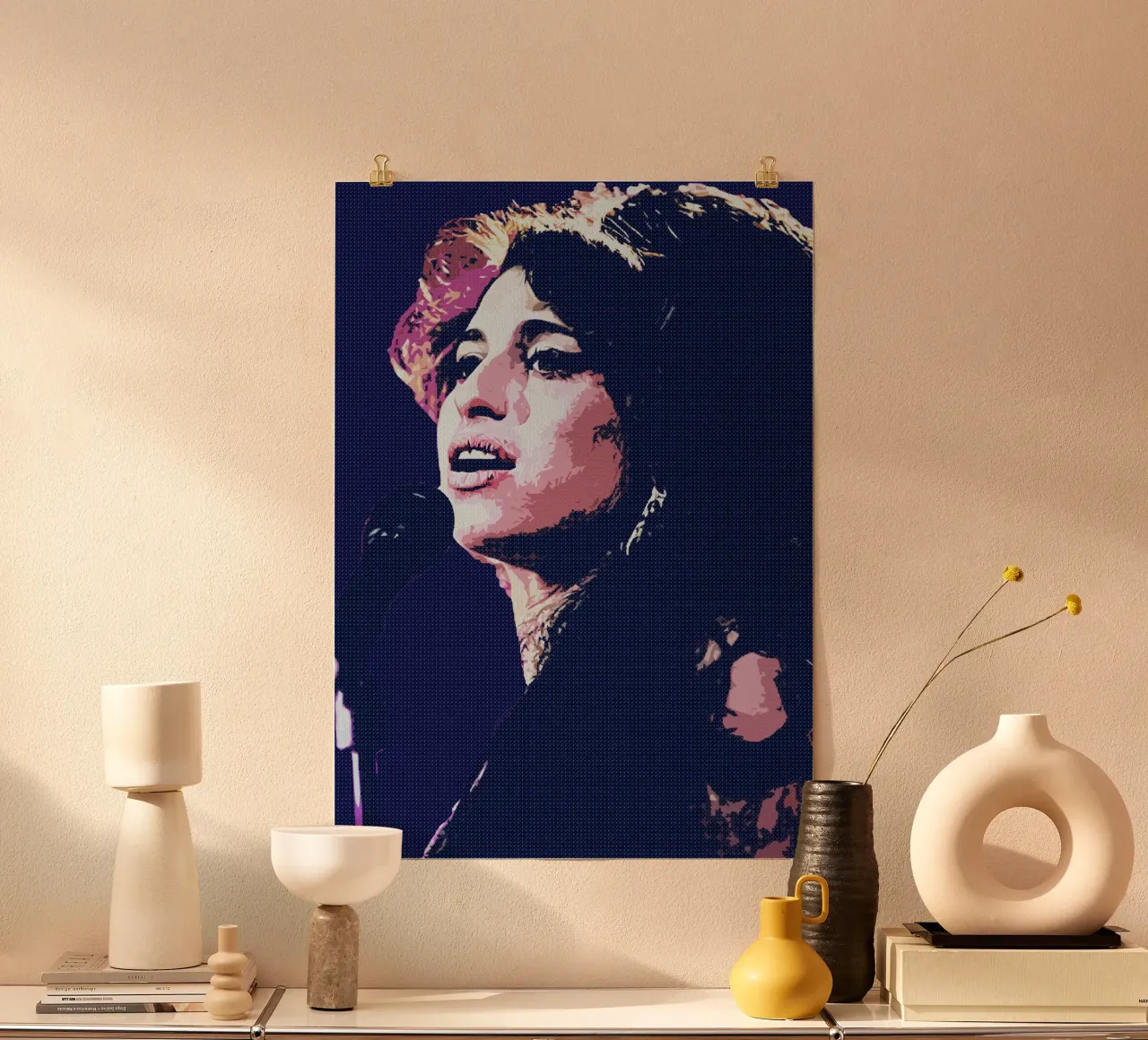 La storia di Amy Winehouse poster con telaio in alluminio da neonartroom