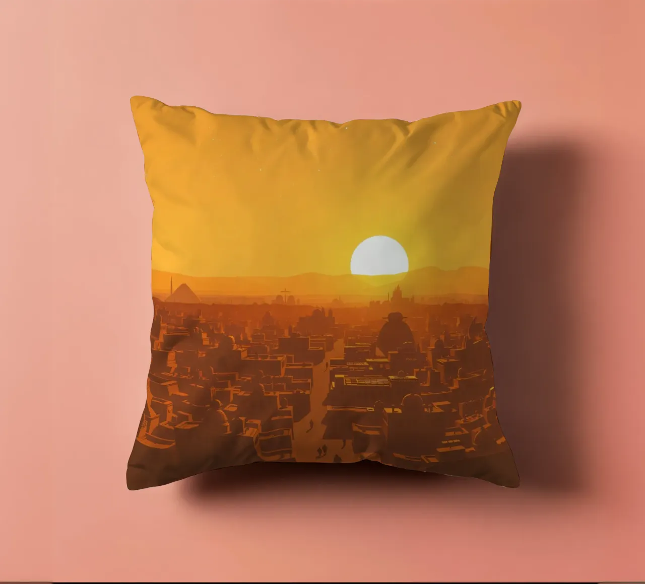 Tramonto sulla città antica con sagome di persone che camminano cuscino da DesignDoodle