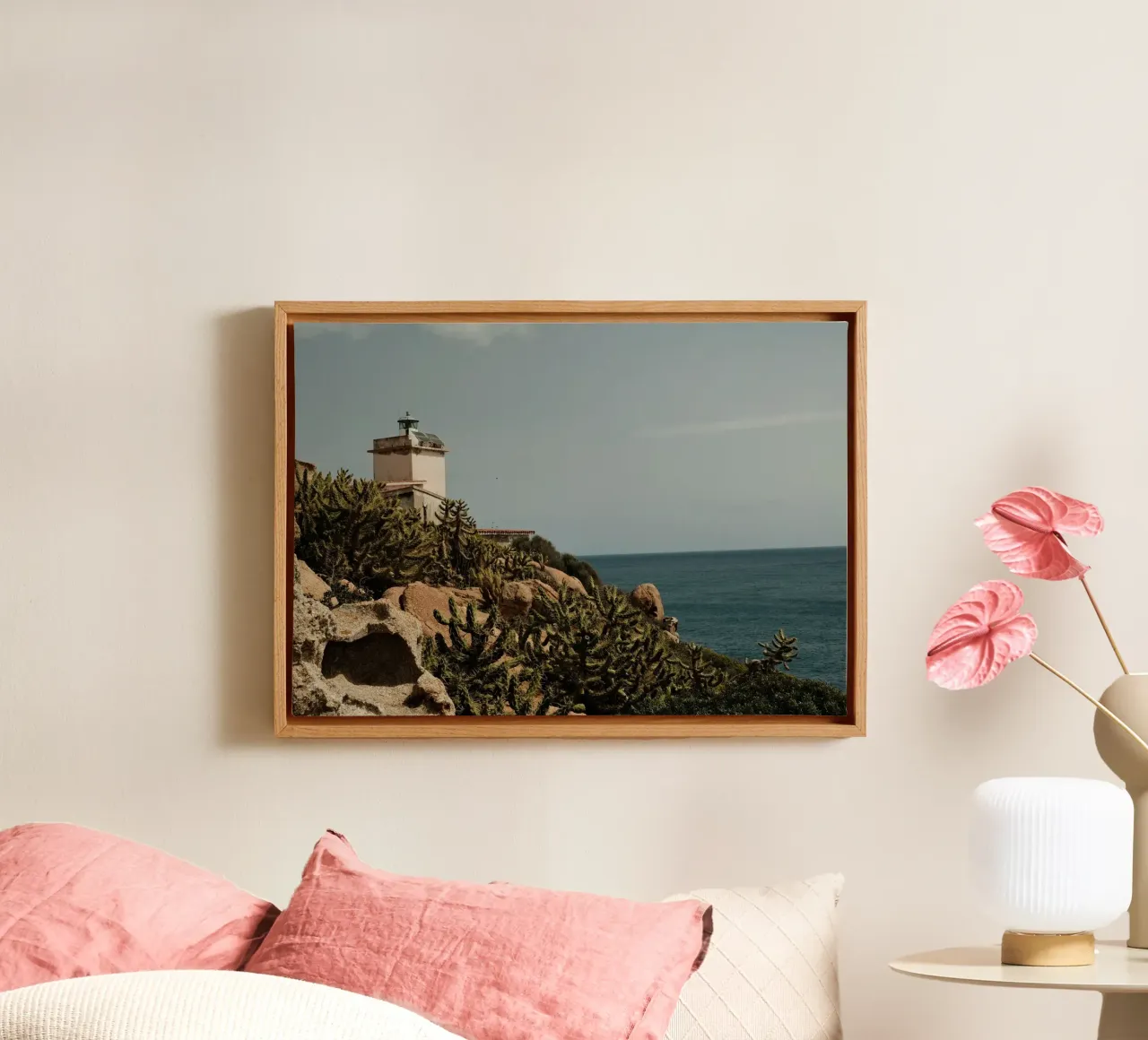 Lighthouse Overlooking the Sea tela con Cornice a cassetta da FujiPrints