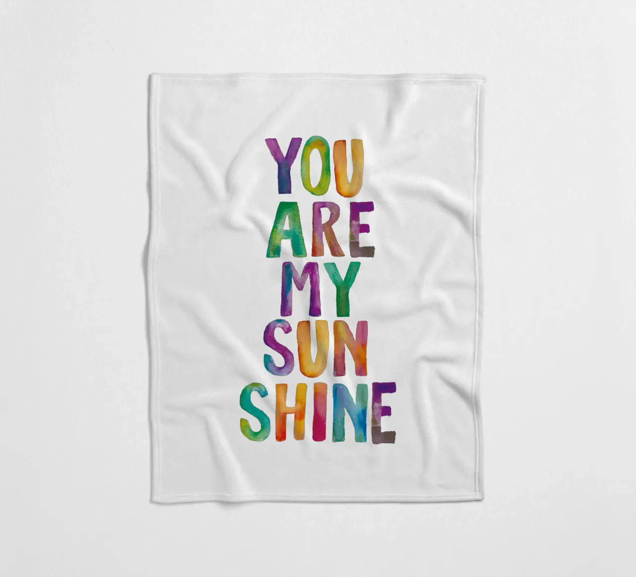 You Are My Sunshine - Design tipografico arcobaleno coperta in pile da THE MOTIVATED TYPE