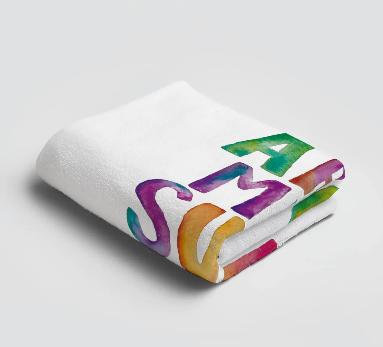 You Are My Sunshine - Design tipografico arcobaleno asciugamano da bagno da THE MOTIVATED TYPE