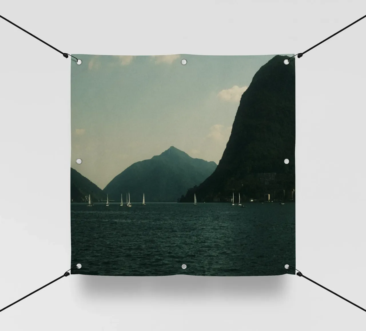 Sailboats on a Serene Lake telo in pvc da FujiPrints