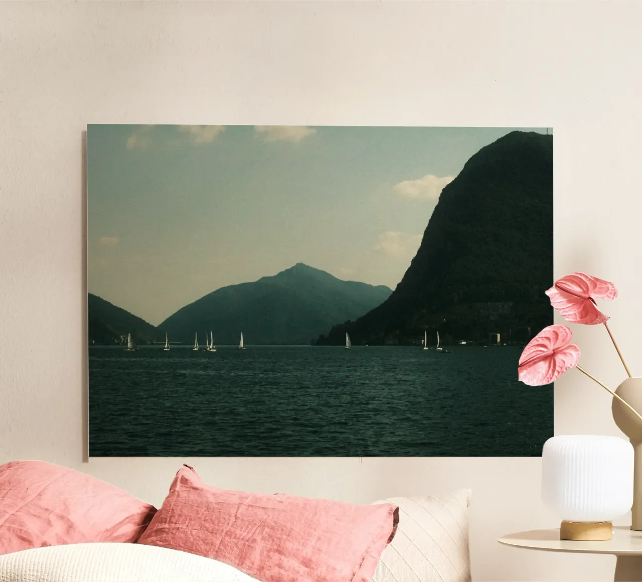 Sailboats on a Serene Lake alluminio dibond da FujiPrints