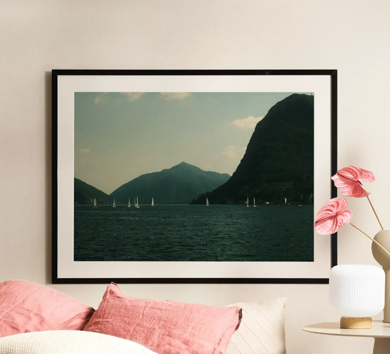 Sailboats on a Serene Lake carta hahnemühle da FujiPrints