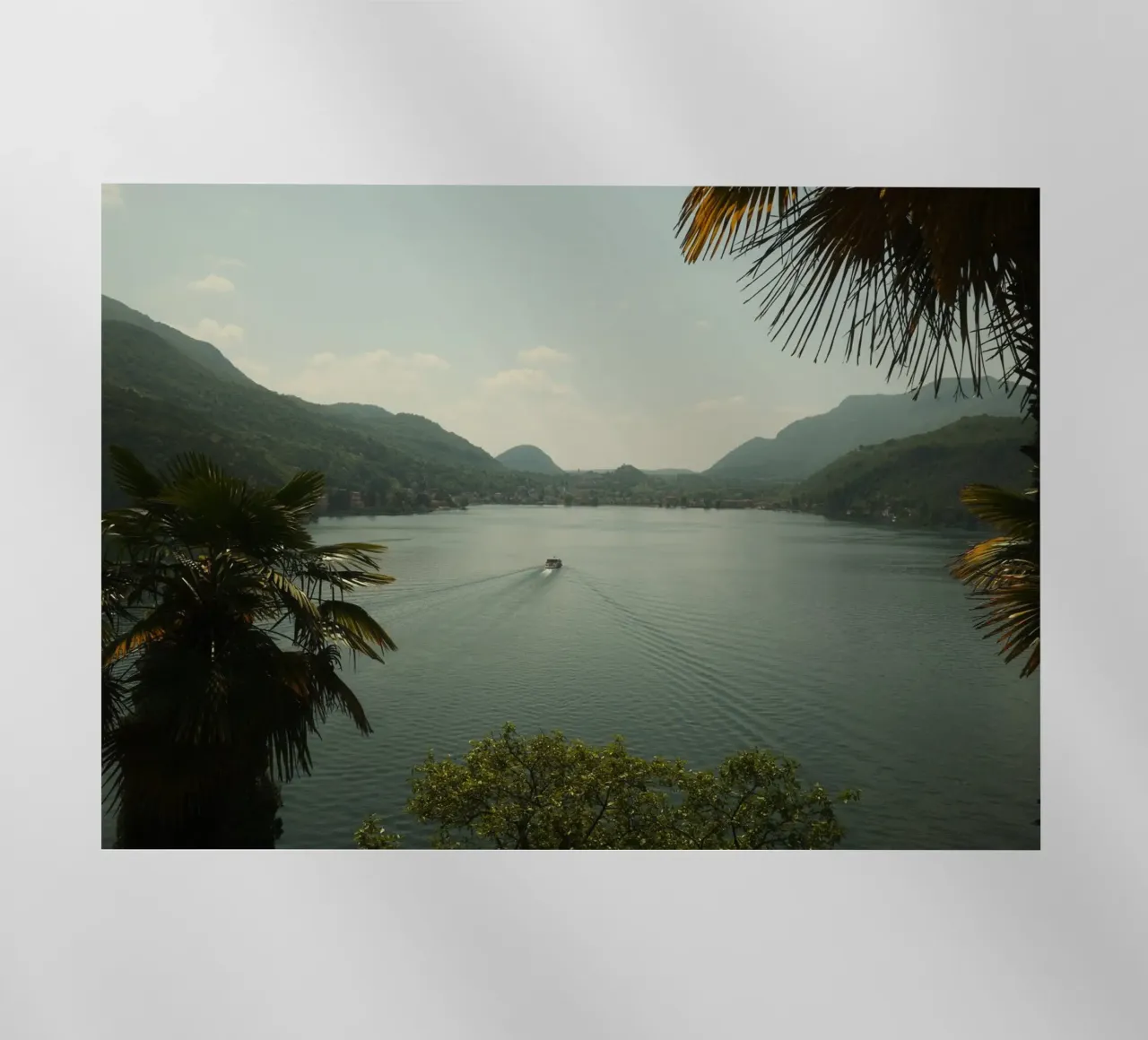 Tranquil Lake Escape pellicola backlit da FujiPrints