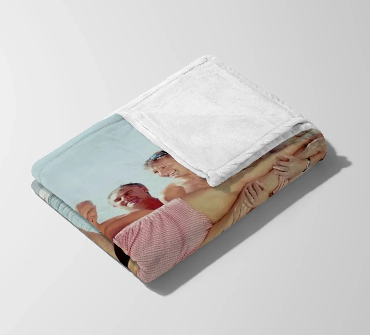 Kewpie 1 coperta in pile da Julian Wolkenstein