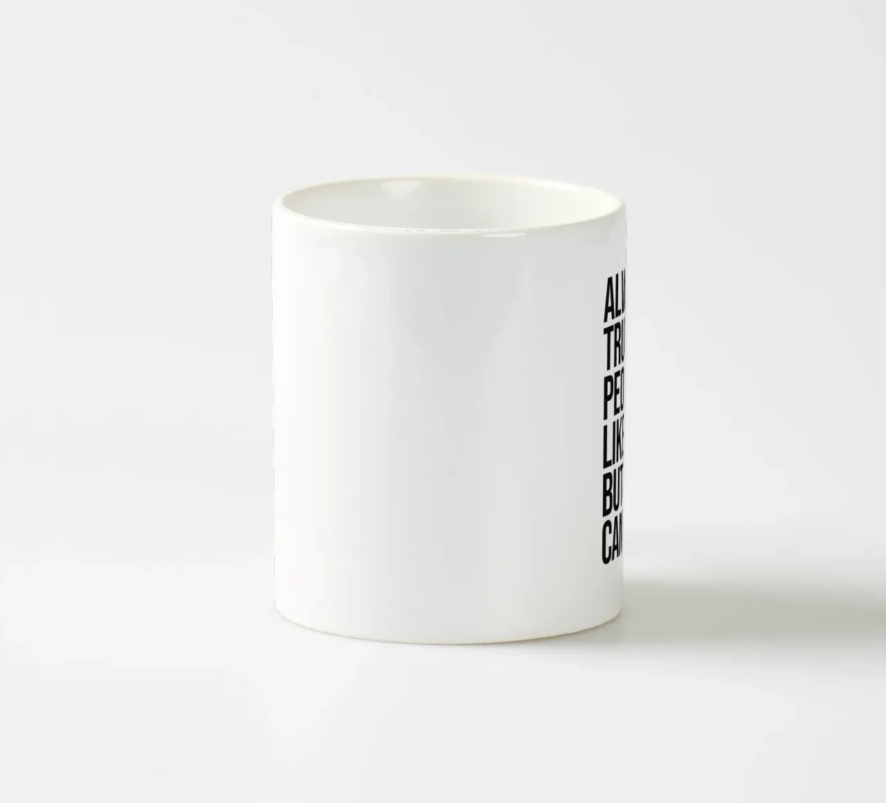Fidatevi sempre delle persone a cui piacciono i sederi grandi tazza in ceramica da Paigaam Studio