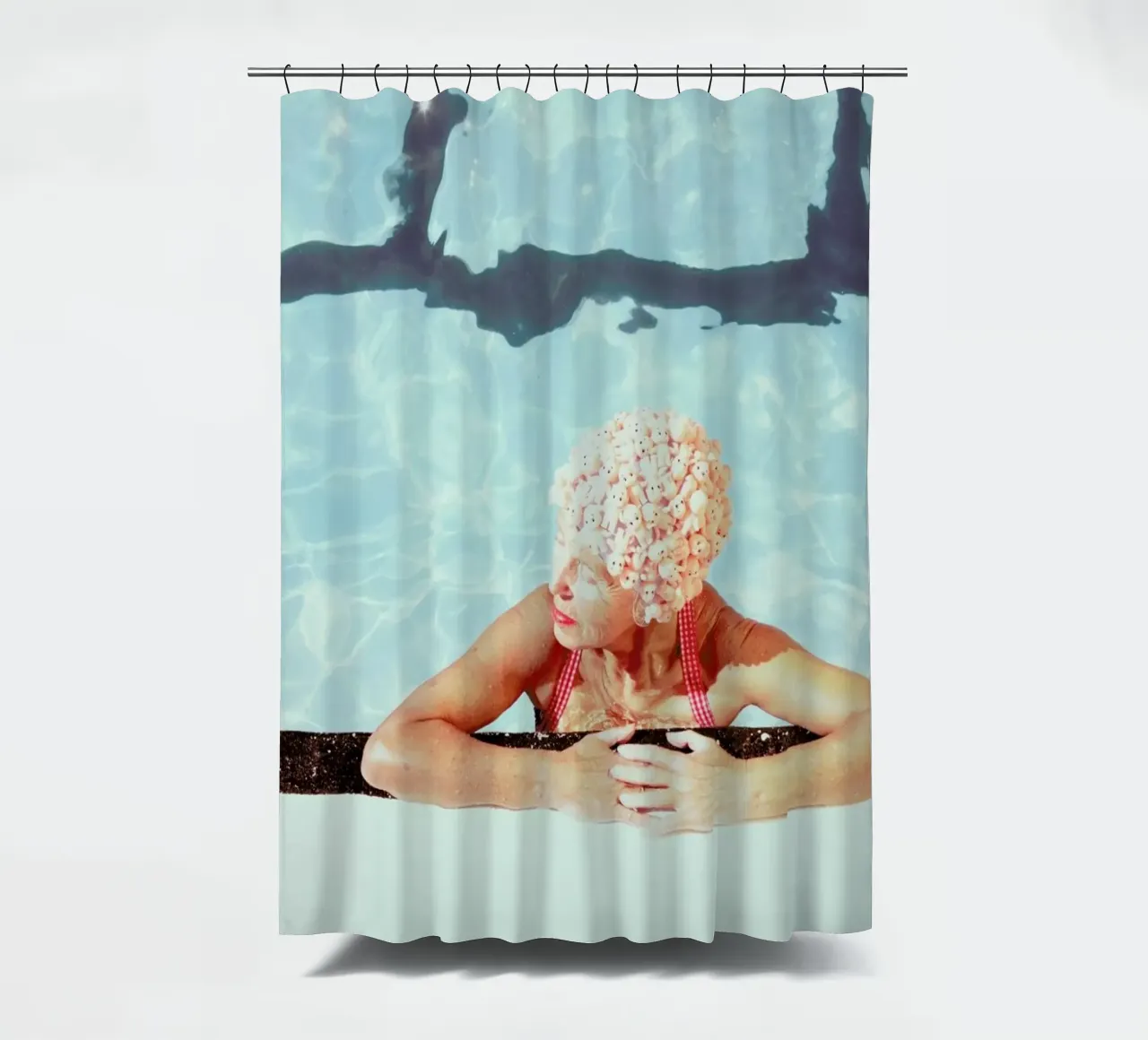 Kewpie 3 Duschvorhang von Julian Wolkenstein