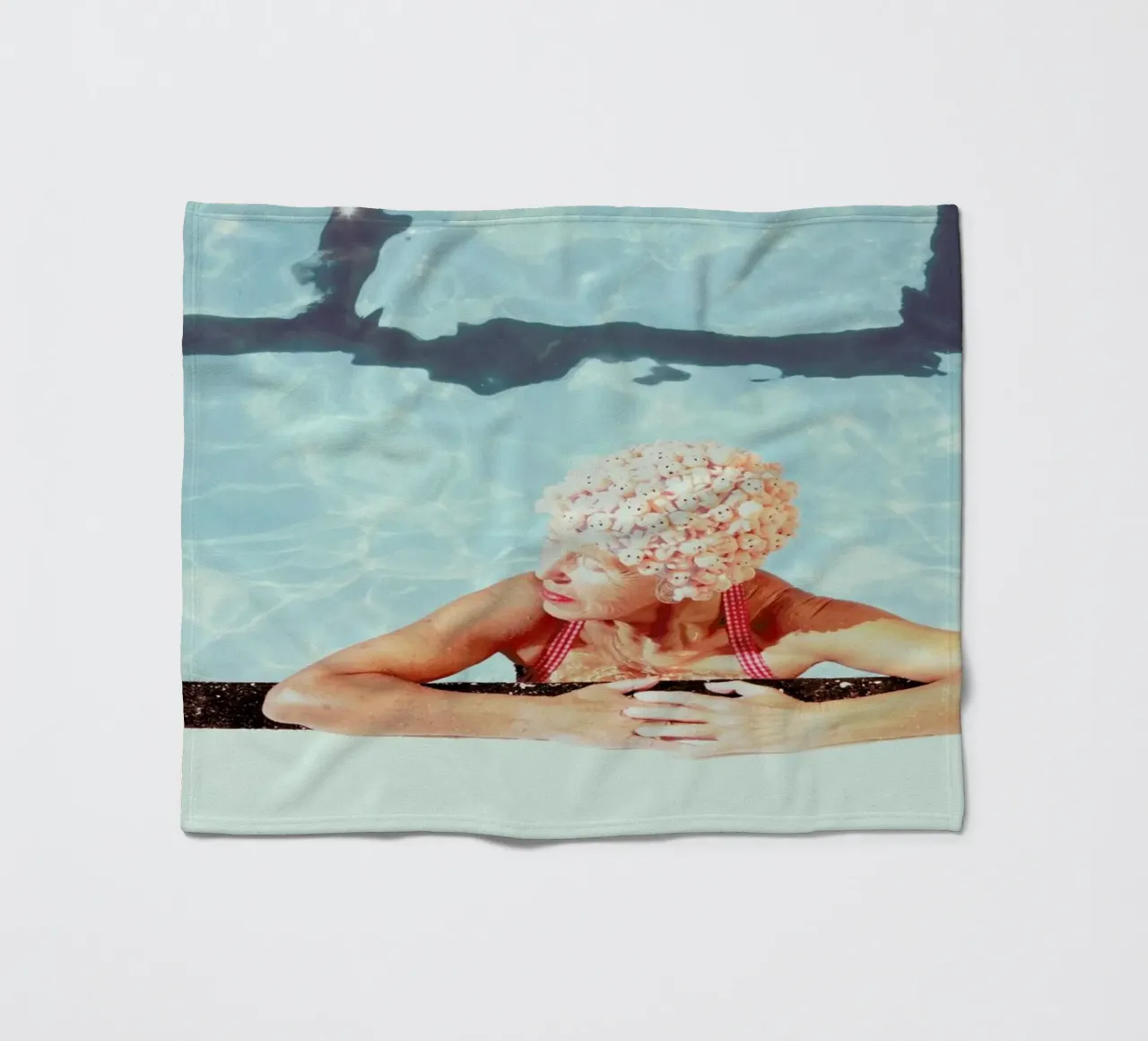 Kewpie 3 coperta in pile da Julian Wolkenstein