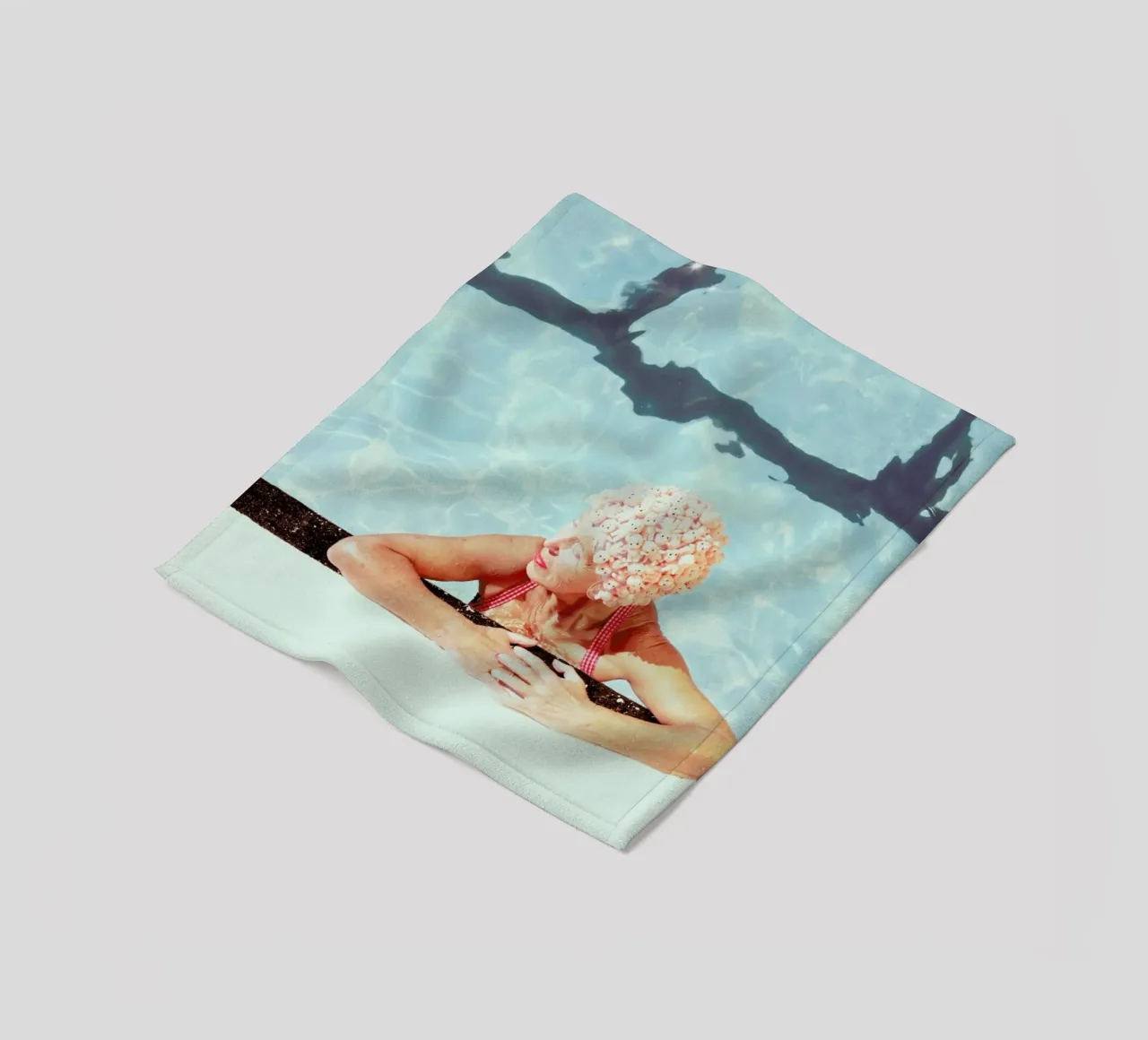Kewpie 3 coperta in pile da Julian Wolkenstein