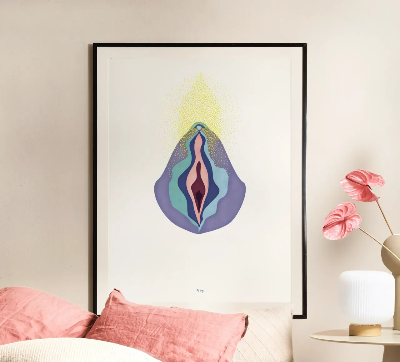 Purple flower poster con telaio in legno da Mie Frey Damgaard
