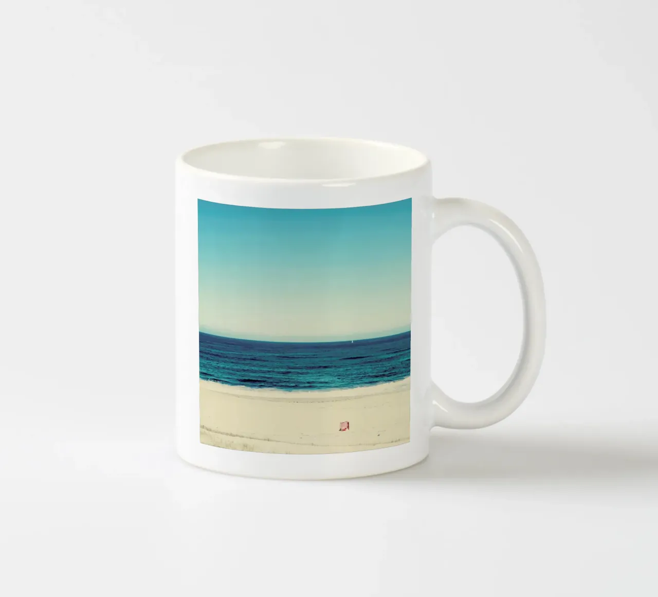 Beach Feeling tazza in ceramica da Ingrid Beddoes