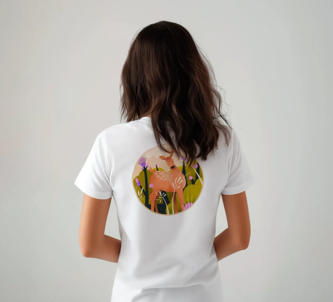 Cervi stupiti in giardino t-shirt da Bold & Beautiful