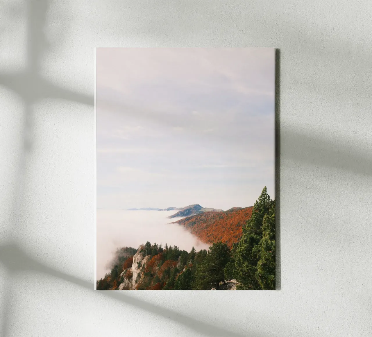 Misty Mountain View in Autumn tela con Cornice a cassetta da FujiSwiss