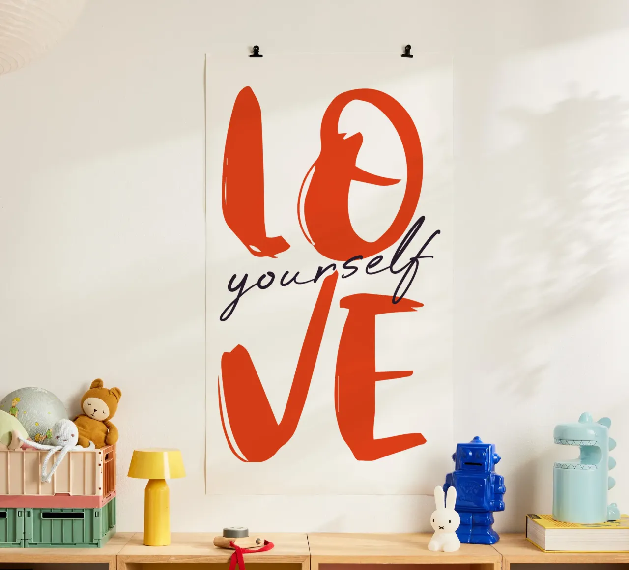Love yourself - red poster con telaio in plastica da pierosvisuals