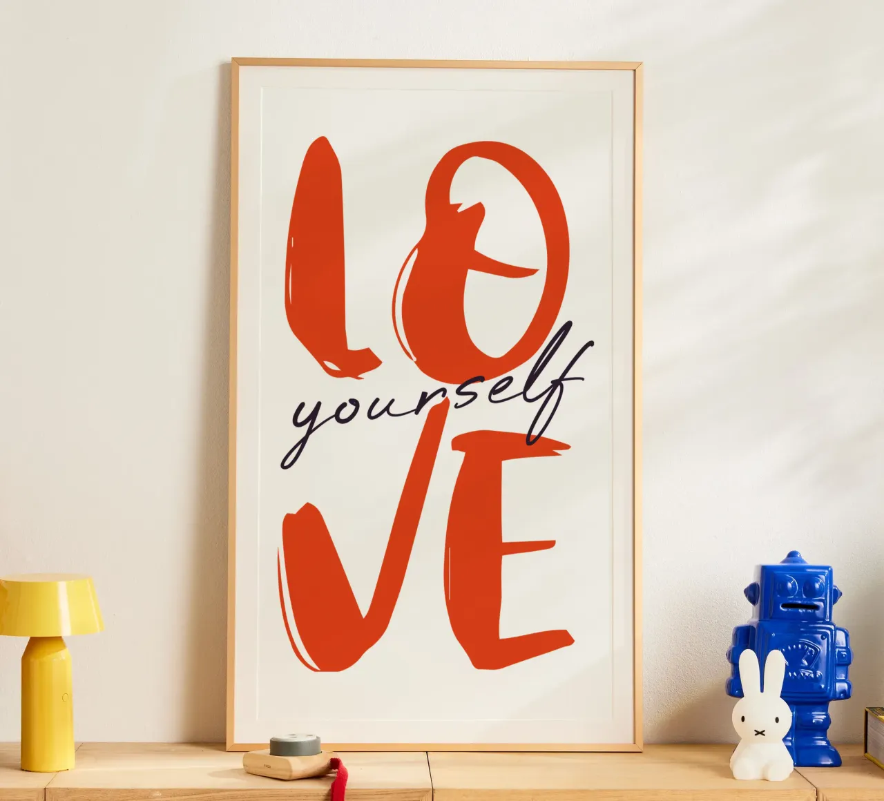 Love yourself - red poster con telaio in plastica da pierosvisuals