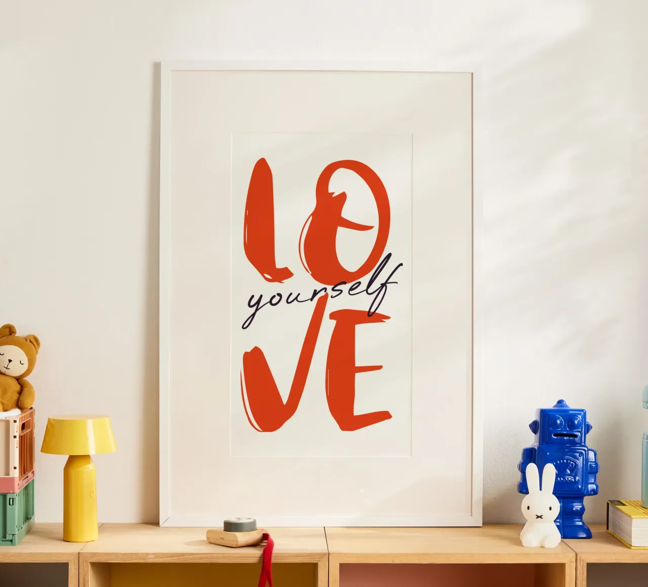 Love yourself - red poster con telaio in plastica da pierosvisuals