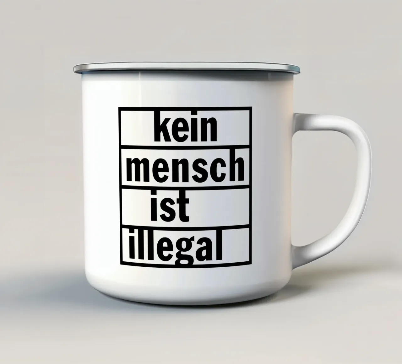 Nessun essere umano è illegale tazza in smalto da Collage Quotes