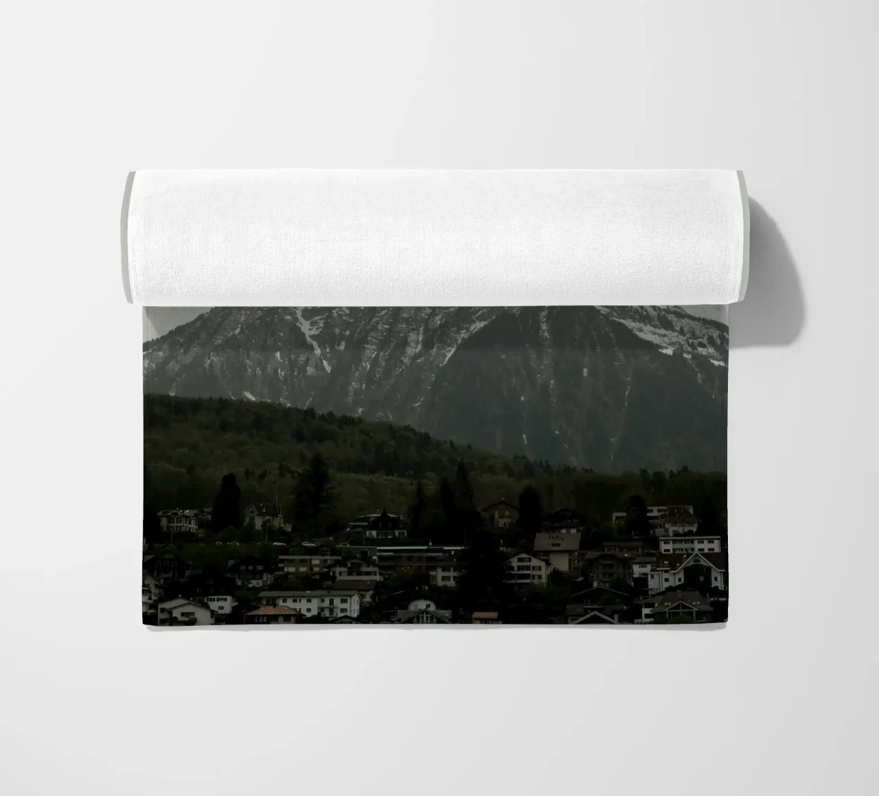 Snow-Capped Niesen telo mare da FujiSwiss