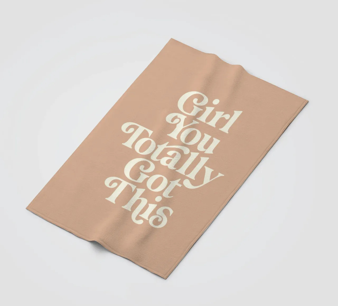 Ragazza, questo design tipografico è assolutamente perfetto coperta in pile da THE MOTIVATED TYPE