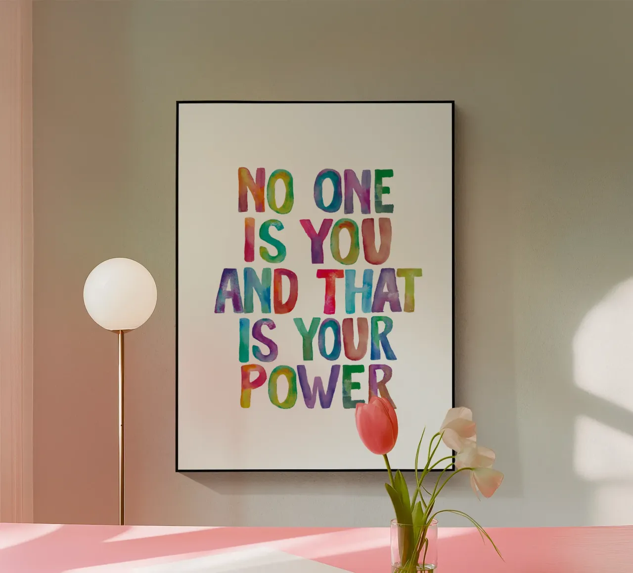 Nadie eres tú y ése es tu poder Tipografía arco iris metacrilato de THE MOTIVATED TYPE