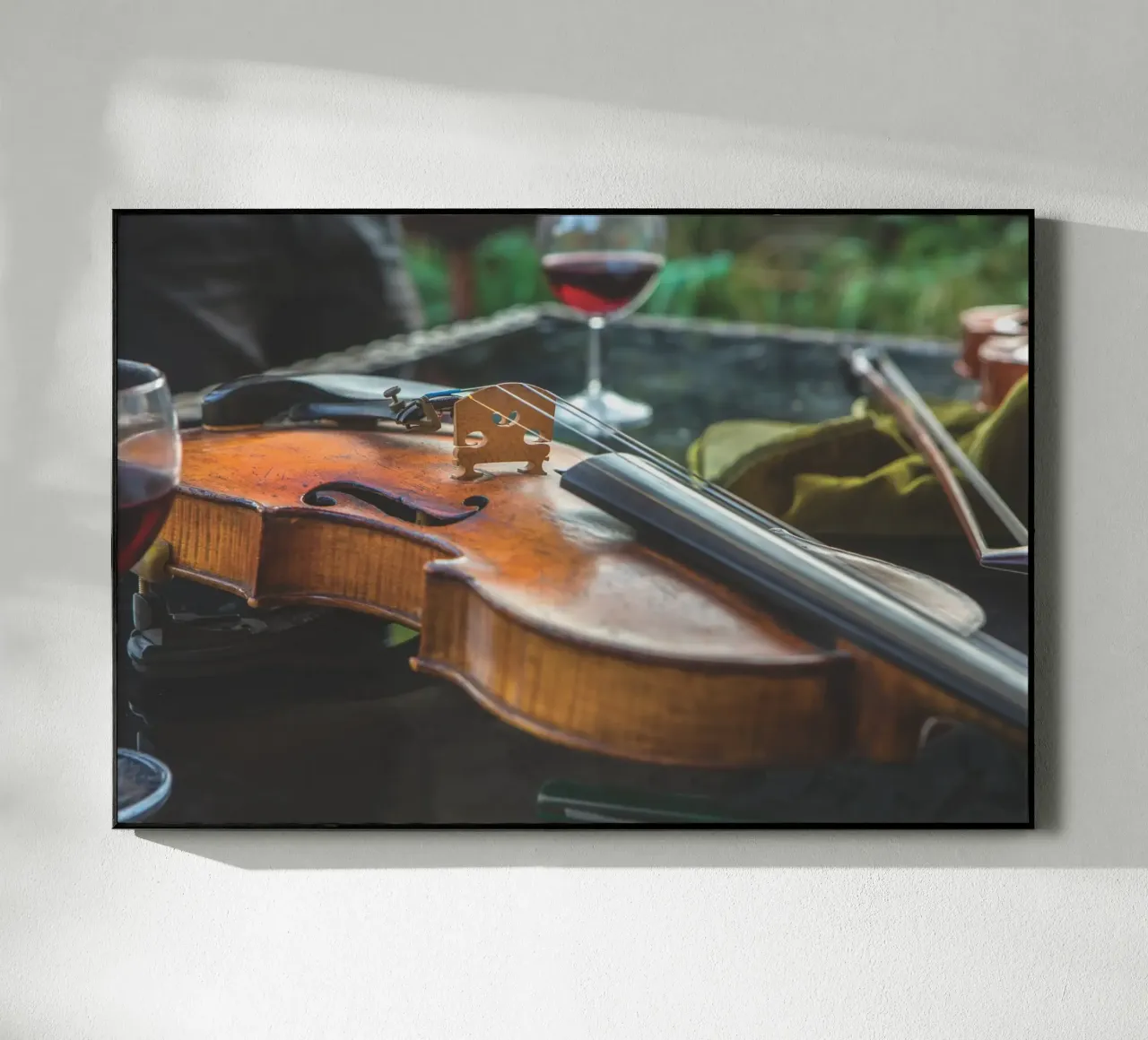 Violino e vino plexiglass da Dave Hare Photography