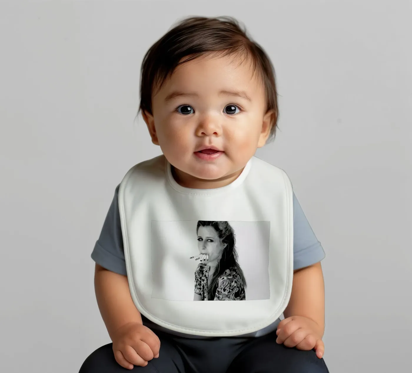 Smoke bavaglino da Aysha Banos