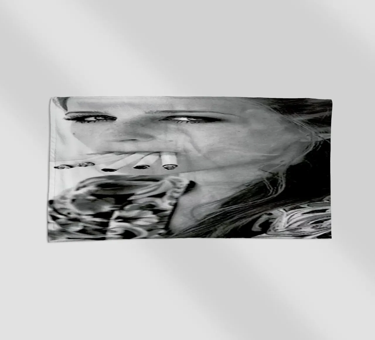 Smoke telo mare da Aysha Banos