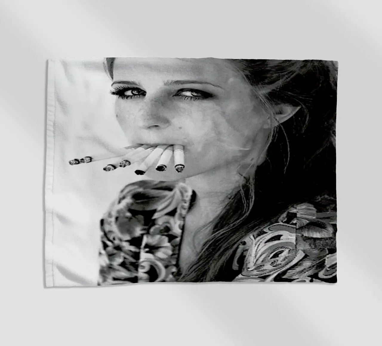 Smoke telo mare da Aysha Banos